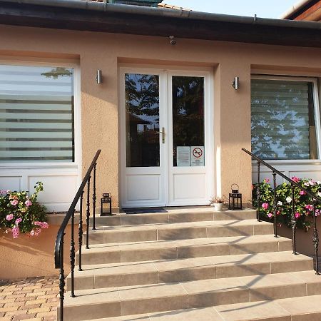 Mediterran Villa Kecskemét Exterior photo